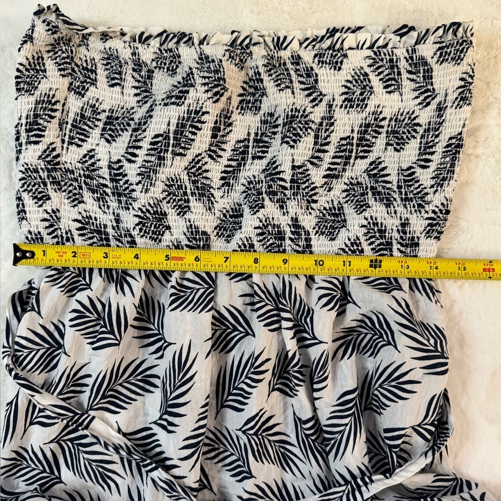 ee:some White & Navy Blue Palm Print Tiered Skirt Smocked Strapless Maxi Dress - Picture 11 of 14